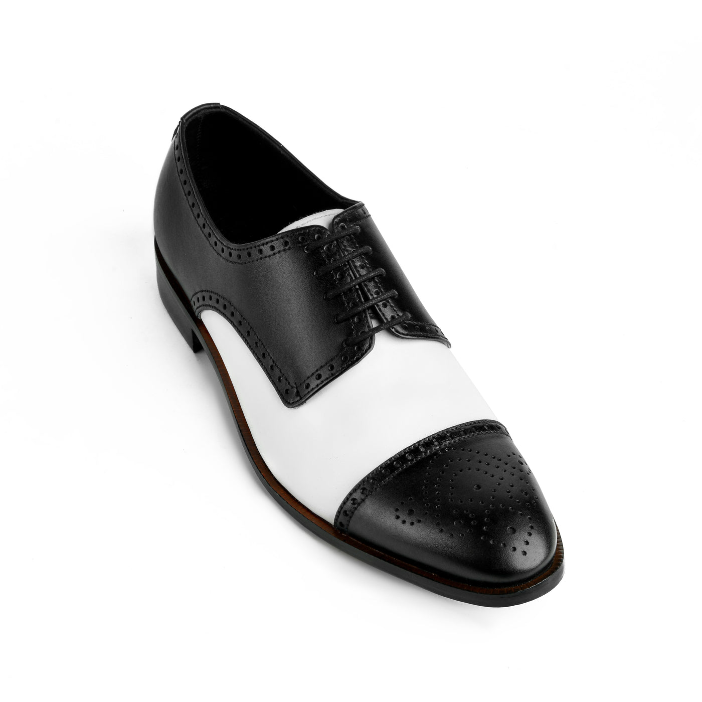 Bold Brogue: Men’s Black & White Dress Shoes | Classic Brogue Style